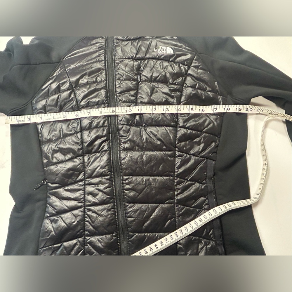 The North Face Women's Black Puffer Summit Series Jacket - Picture 13 of 16